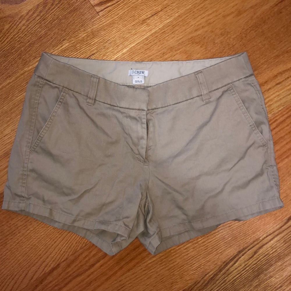 khaki shorts